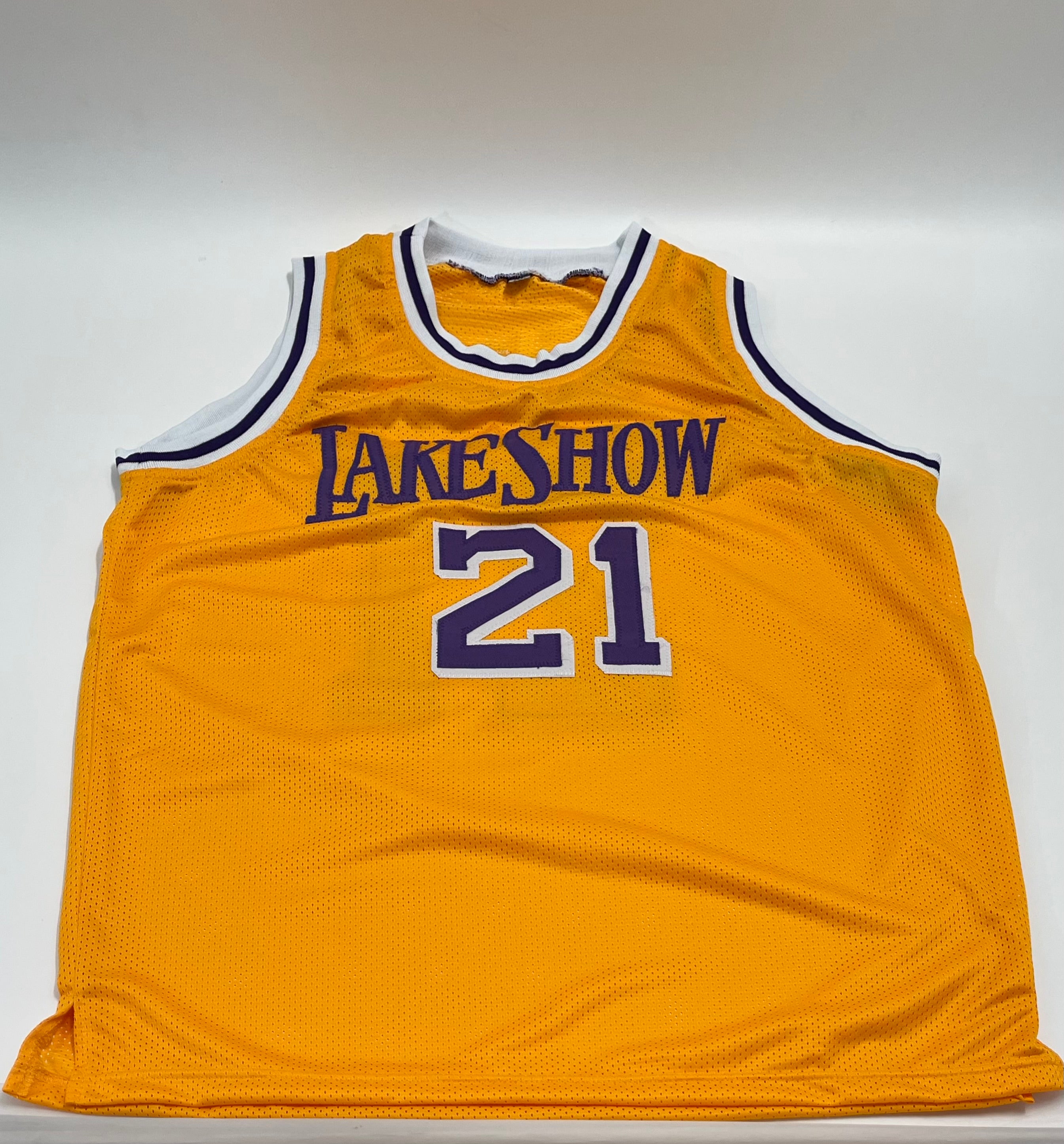 Michael Cooper Signed Jersey Inscribed "H.O.F. 24" (Beckett)