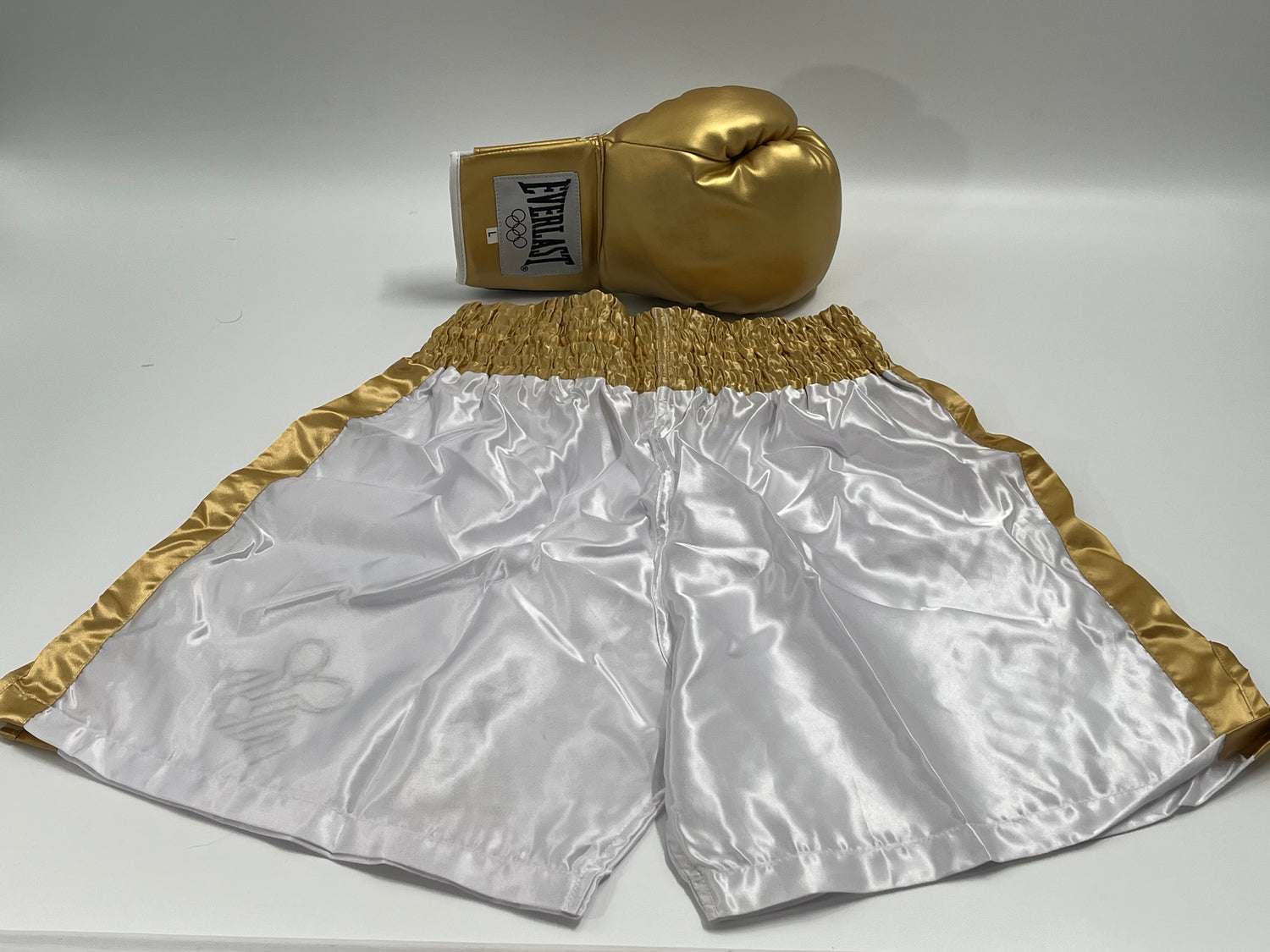 Cassius Clay 1960 Olympics Gold Trunks &amp; Gold Glove Set